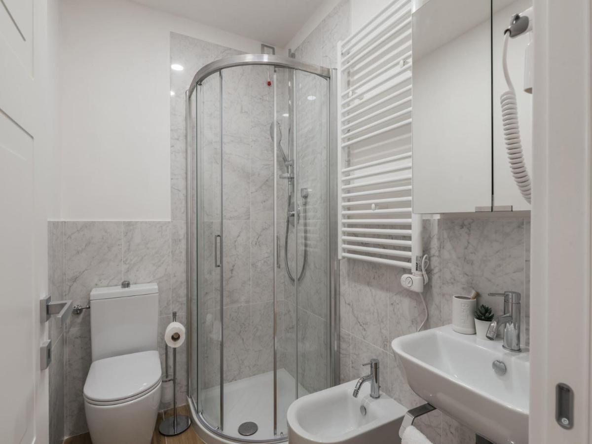The Best Rent - Modern Three-Bedroom Apartment A Few Steps From The Colosseum Eksteriør billede